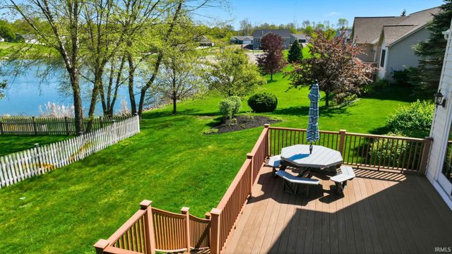 2570 E Ontario Lane, Warsaw, IN 46582