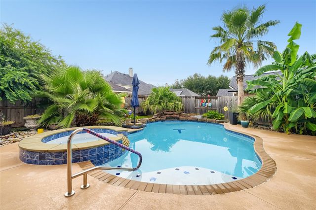 511 Silver Creek Circle, Richmond, TX 77406