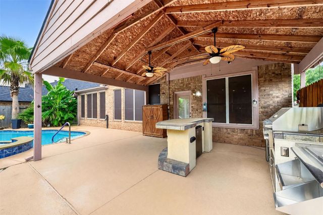 511 Silver Creek Circle, Richmond, TX 77406
