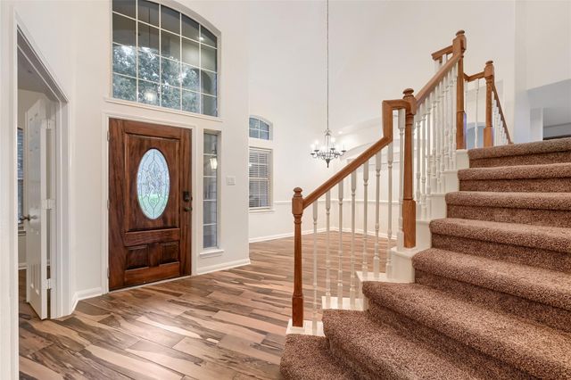 511 Silver Creek Circle, Richmond, TX 77406