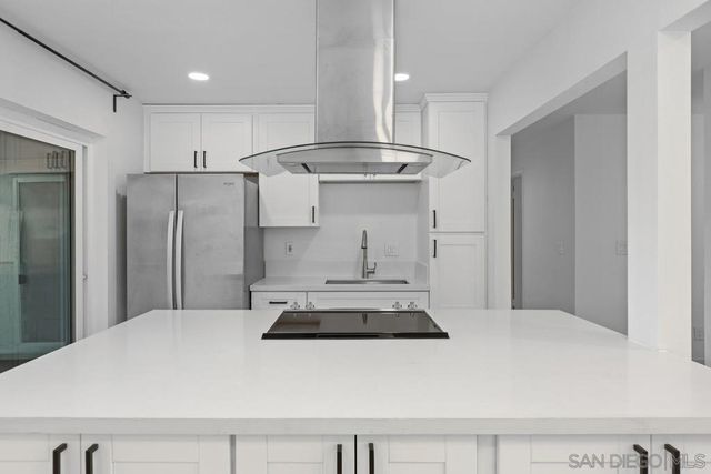 3230 Ashford Street B, San Diego, CA 92111