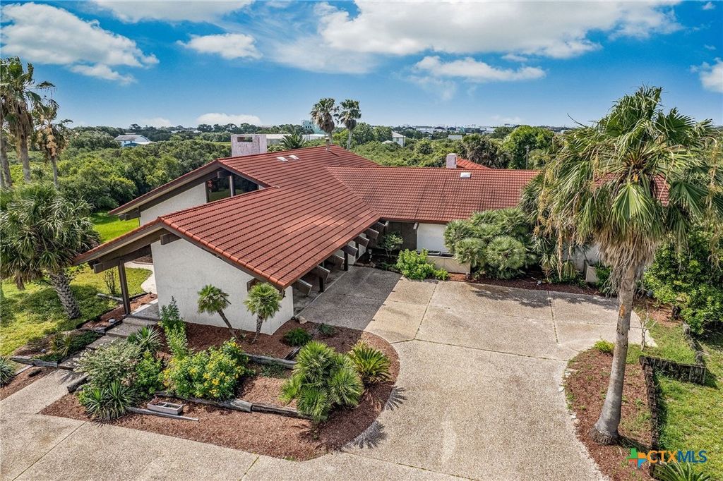 Image 12 of property listing at 1809 W Harrison Avenue, Port O'connor, TX 77982