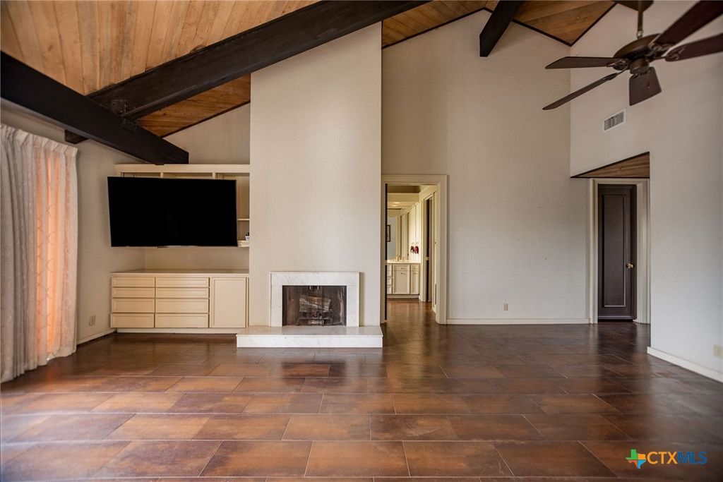 Image 34 of property listing at 1809 W Harrison Avenue, Port O'connor, TX 77982