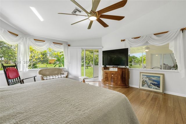 20430 SW 53rd Pl, Pembroke Pines, FL 33332