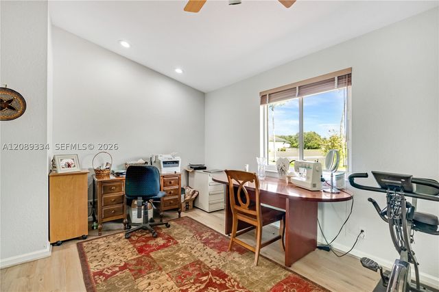 20430 SW 53rd Pl, Pembroke Pines, FL 33332