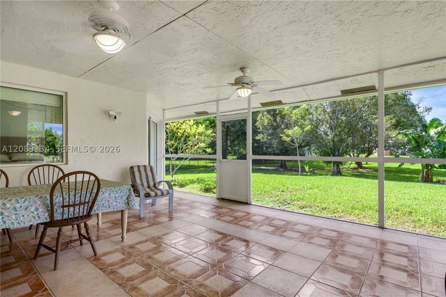 20430 SW 53rd Pl, Pembroke Pines, FL 33332