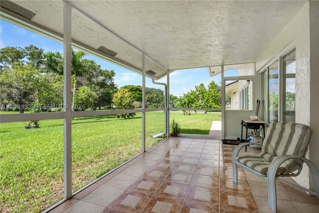 20430 SW 53rd Pl, Pembroke Pines, FL 33332