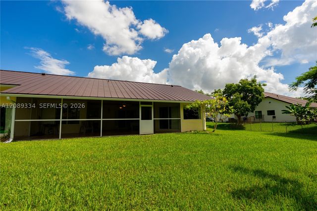 20430 SW 53rd Pl, Pembroke Pines, FL 33332
