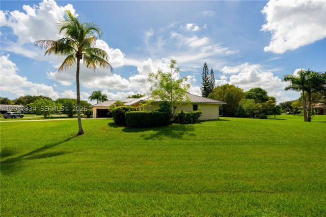 20430 SW 53rd Pl, Pembroke Pines, FL 33332