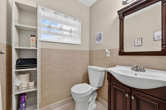 2971 W Crosley Drive F, West Palm Beach, FL 33415