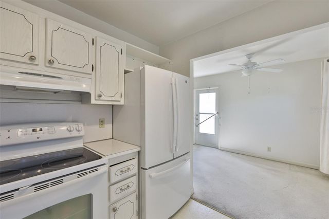 1811 BEDFORD LANE 148, Sun City Center, FL 33573