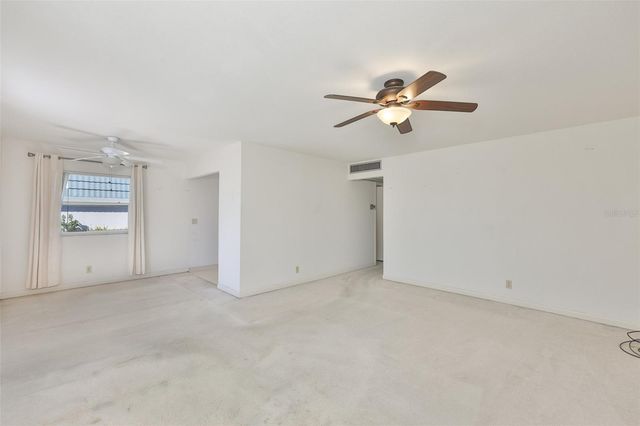 1811 BEDFORD LANE 148, Sun City Center, FL 33573