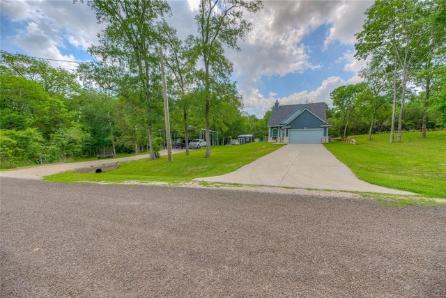 70 Toucan Lane, Coldspring, TX 77331