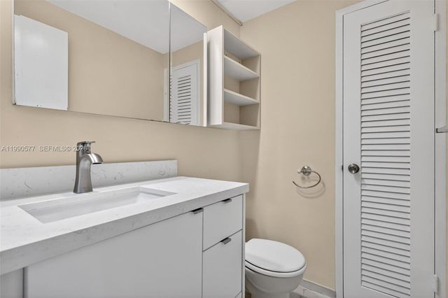 3111 N Ocean Dr 1002, Hollywood, FL 33019