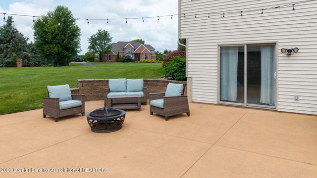 9125 Angie Way, Grand Ledge, MI 48837