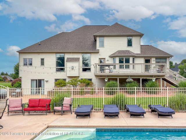 9125 Angie Way, Grand Ledge, MI 48837