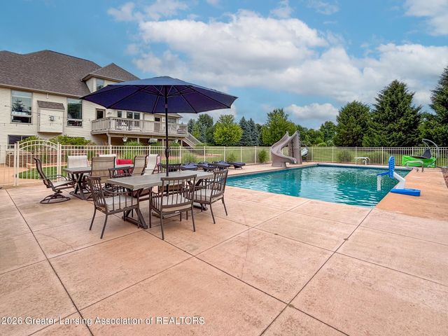 9125 Angie Way, Grand Ledge, MI 48837