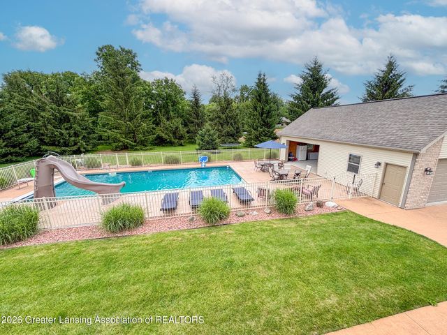 9125 Angie Way, Grand Ledge, MI 48837