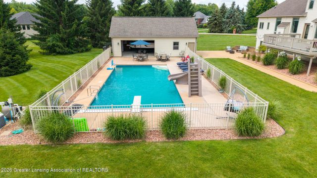 9125 Angie Way, Grand Ledge, MI 48837