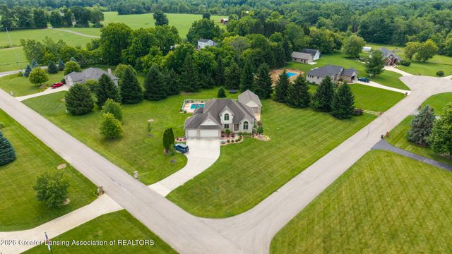 9125 Angie Way, Grand Ledge, MI 48837