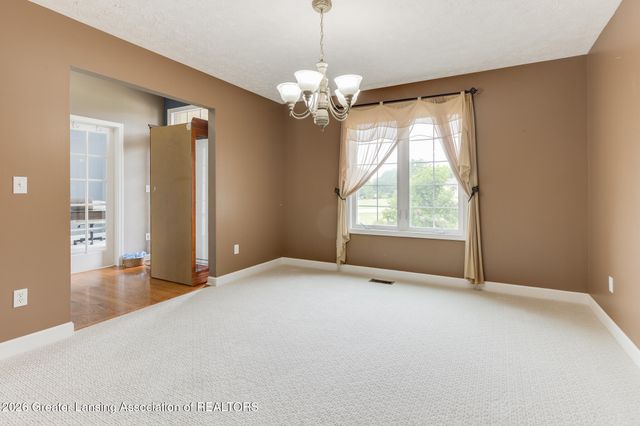 9125 Angie Way, Grand Ledge, MI 48837