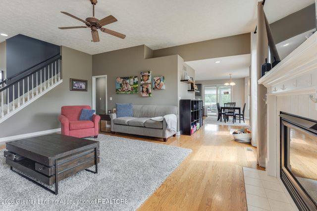 9125 Angie Way, Grand Ledge, MI 48837