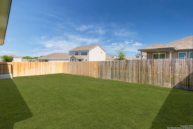 7317 Walkers Loop, Live Oak, TX 78233