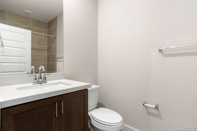 7317 Walkers Loop, Live Oak, TX 78233