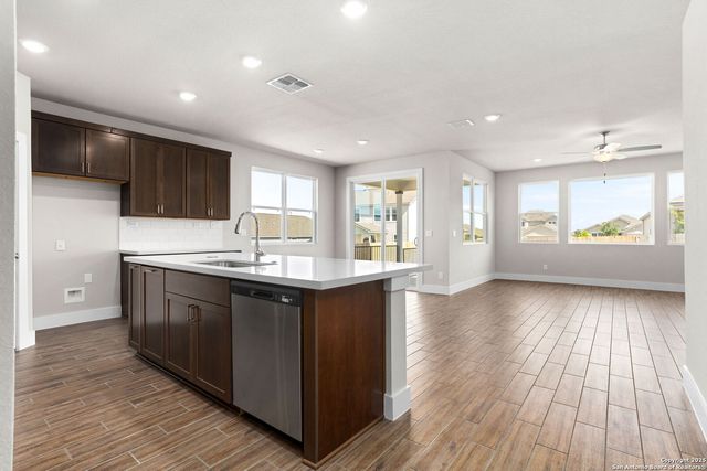 7317 Walkers Loop, Live Oak, TX 78233