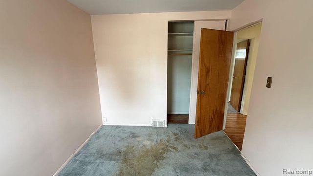30435 Rosslyn Avenue, Garden City, MI 48135