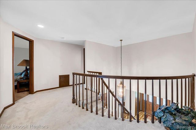 217 Stonetree Circle, Rochester Hills, MI 48309