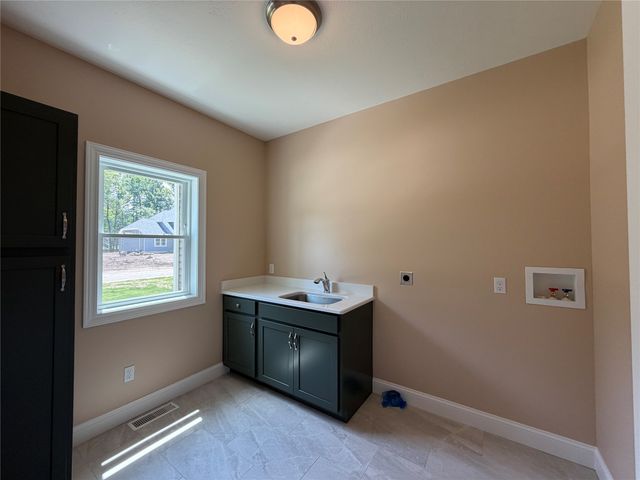 7370 KORIN Crossing 95, Erie, PA 16415
