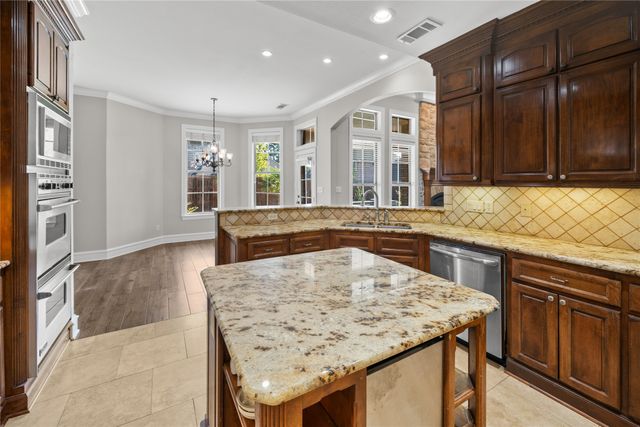 2322 Kingsmill Circle, Tyler, TX 75703