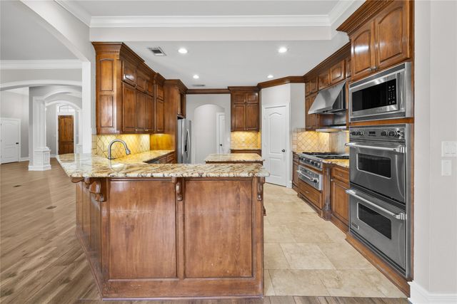 2322 Kingsmill Circle, Tyler, TX 75703