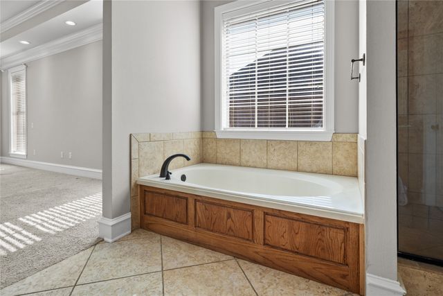 2322 Kingsmill Circle, Tyler, TX 75703