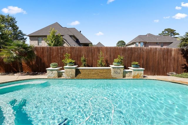 2322 Kingsmill Circle, Tyler, TX 75703