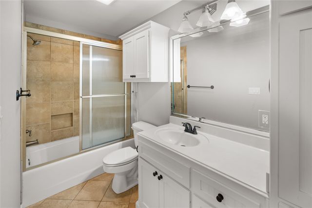 2322 Kingsmill Circle, Tyler, TX 75703