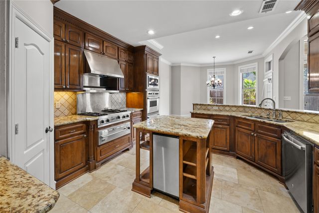 2322 Kingsmill Circle, Tyler, TX 75703