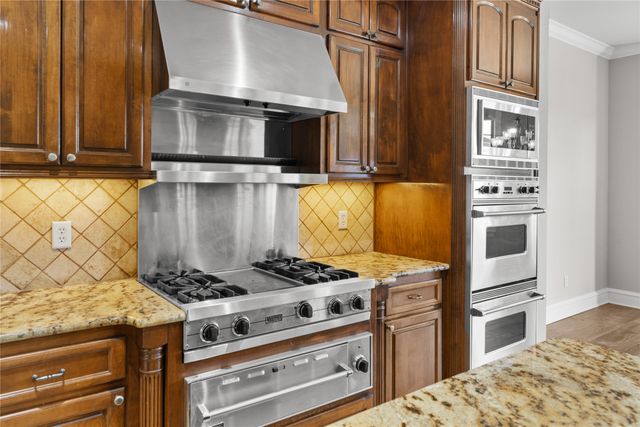 2322 Kingsmill Circle, Tyler, TX 75703
