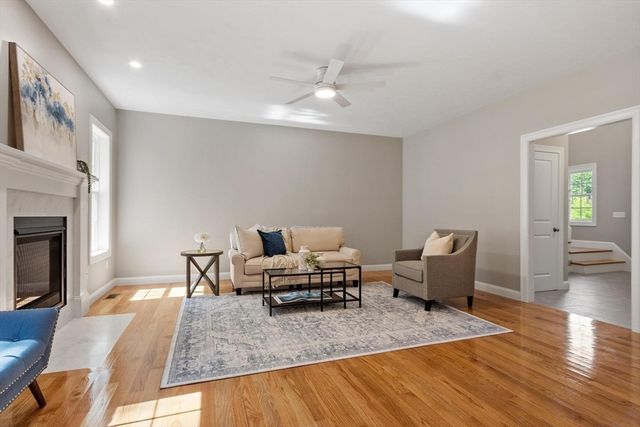 6 Jewett Rd, Sterling, MA 01564