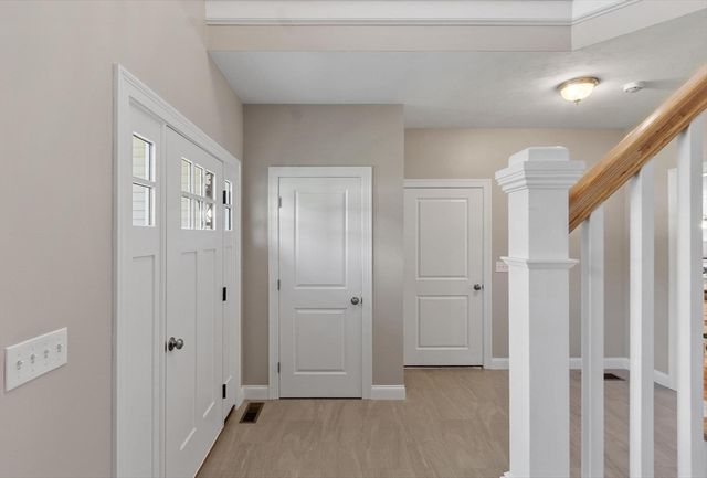 6 Jewett Rd, Sterling, MA 01564