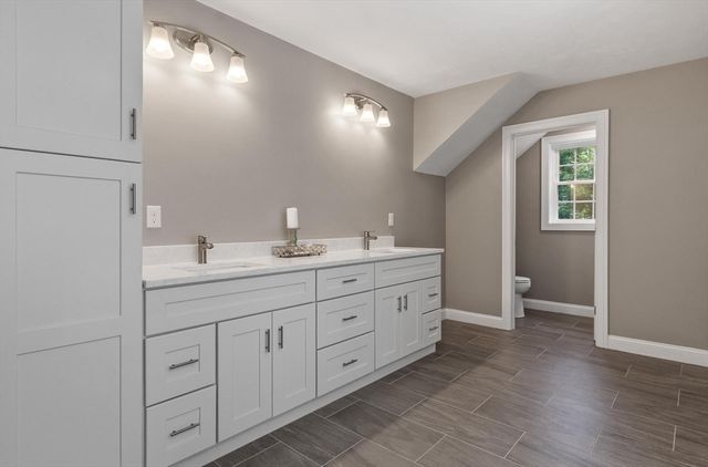 6 Jewett Rd, Sterling, MA 01564