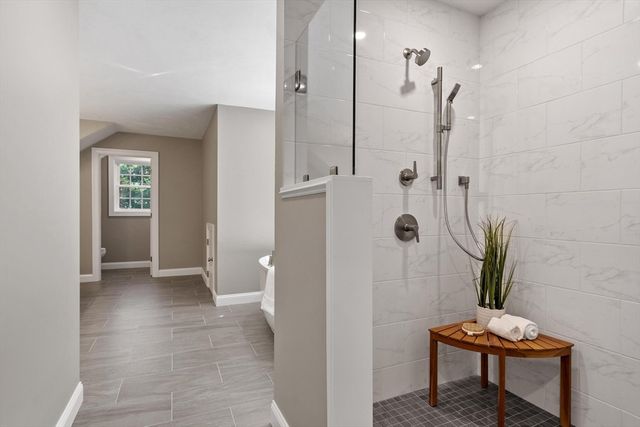 6 Jewett Rd, Sterling, MA 01564