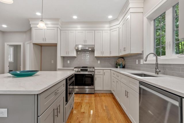 6 Jewett Rd, Sterling, MA 01564