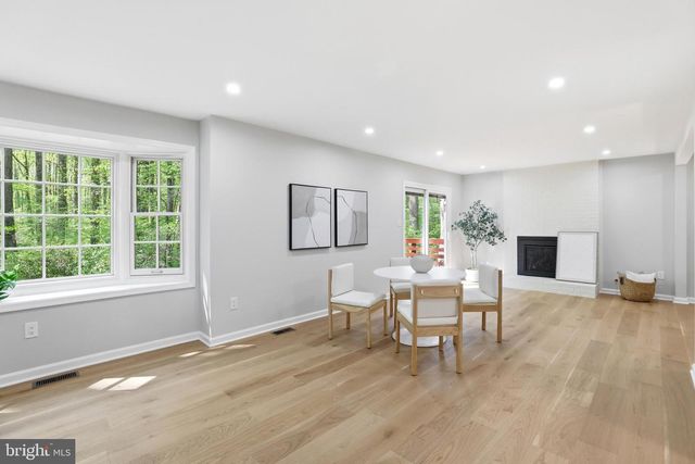 12136 WESTWOOD HILLS DR, Herndon, VA 20171