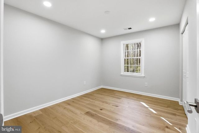 12136 WESTWOOD HILLS DR, Herndon, VA 20171