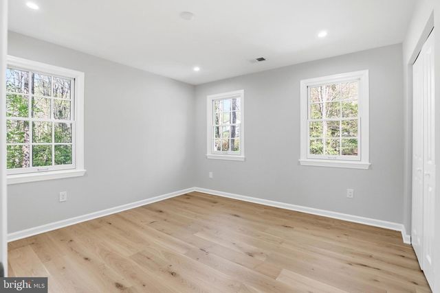 12136 WESTWOOD HILLS DR, Herndon, VA 20171
