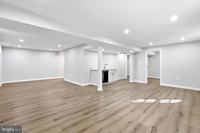 12136 WESTWOOD HILLS DR, Herndon, VA 20171