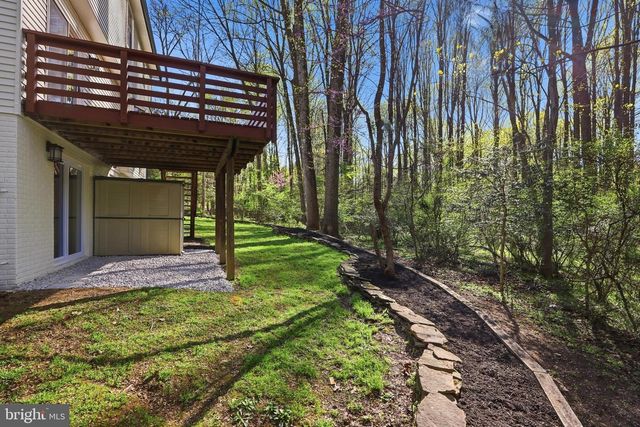 12136 WESTWOOD HILLS DR, Herndon, VA 20171