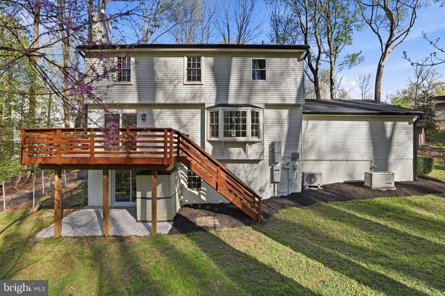 12136 WESTWOOD HILLS DR, Herndon, VA 20171